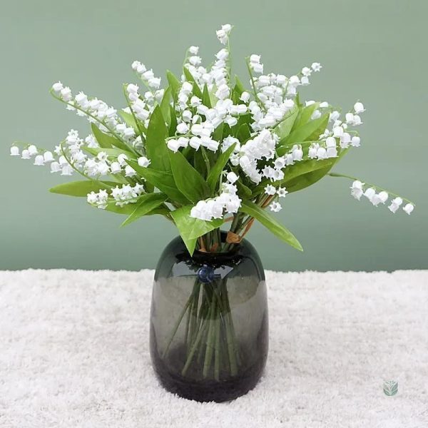 Brins de muguet décoratifs, ajout frais et naturel