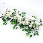Décor de table chic en fleurs