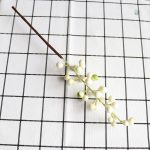 Accessoire de décoration : branches avec baies artificielles