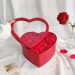 Élégante boîte avec roses préservées
