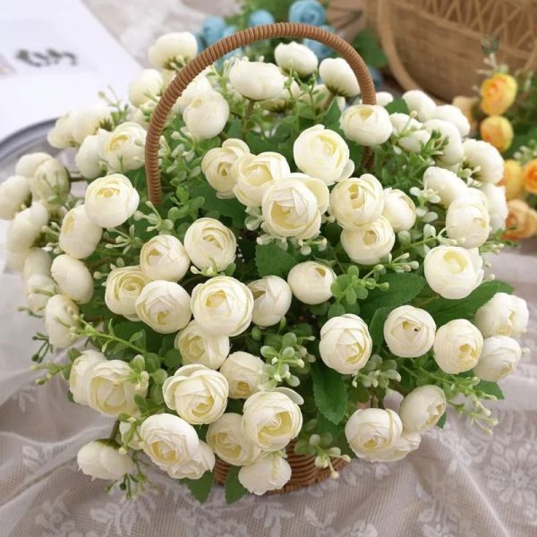 Élégant bouquet de camélias en matériaux synthétiques