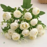 Bouquet vibrant de camélias en tissu