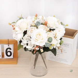Bouquet mariage en fleurs synthétiques colorées