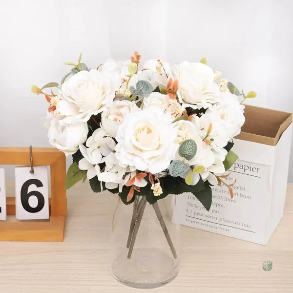 Bouquet mariage en fleurs synthétiques colorées