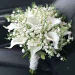 Composition florale raffinée pour célébrations nuptiales