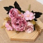 Fleurs synthétiques abordables pour tous les styles
