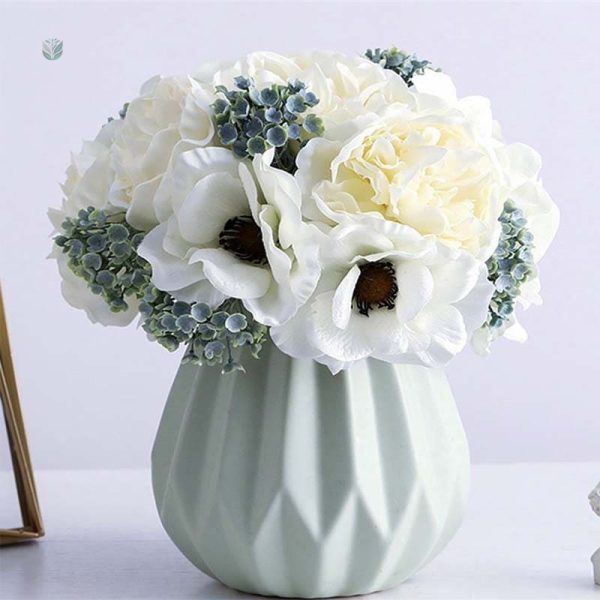 Bouquet de pivoines et anémones artificielles