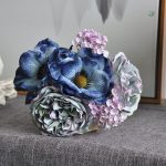Composition de pivoines et anémones pour décoration