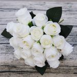 Bouquet rose mariage avec touches de verdure