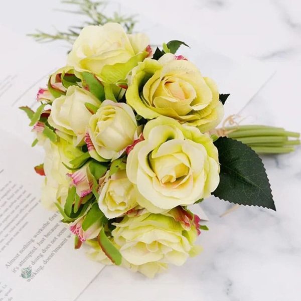 Bouquet de roses rouges pour un mariage passionné