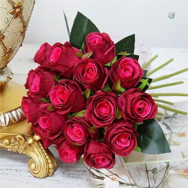 Bouquet de mariage avec roses et feuillage chic