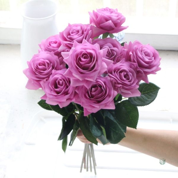 Bouquet de roses faux pour une décoration sans entretien