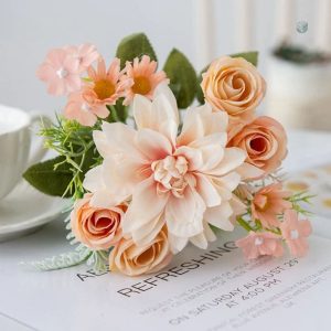 Bouquet moderne de fleurs artificielles tendance