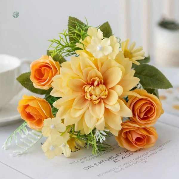Bouquet décoratif en fleurs synthétiques pour événements