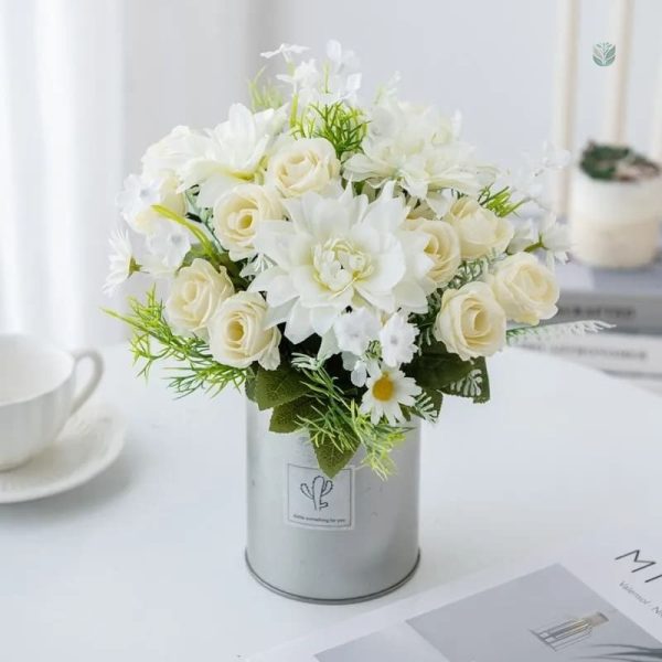 Bouquet de fausses fleurs, idéal pour toute occasion décorative