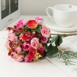 Bouquets décoratifs pour lieux de mémoire, style intemporel