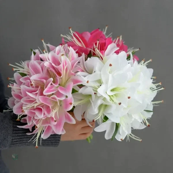Bouquet lys décoratif, solution sans entretien pour votre intérieur