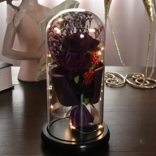 Roses sous cloche, symbole d'amour durable
