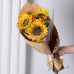 Composition florale tournesols pour embellir un espace