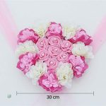 Composition florale pour voiture de mariage, style romantique