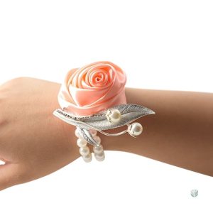 Bracelet floral idéal pour les mariées