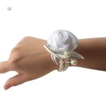 Bracelet de mariage avec design floral subtil