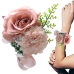 Accessoire de mariage avec fleurs élégantes