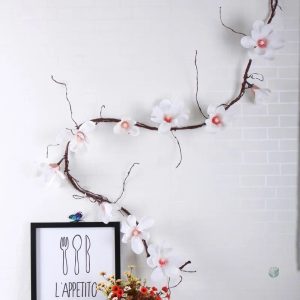 Branche de Magnolia en fleurs pour arrangements