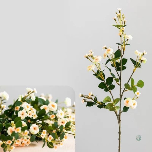Branches de fleurs synthétiques pour un look naturel