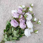 Roses synthétiques, solution zéro entretien pour votre espace