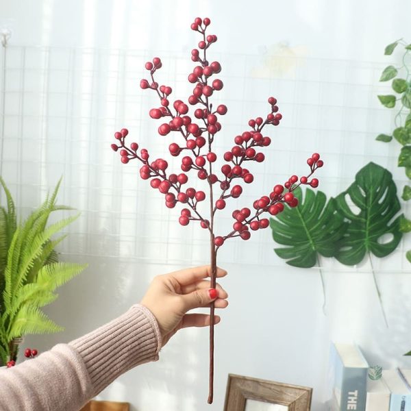 Faux brins de baies rouges, option durable et esthétique