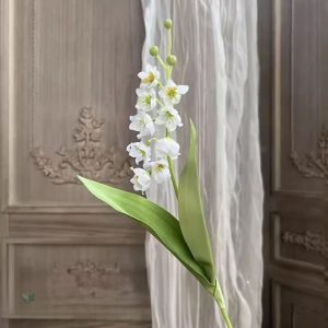 Brin de Muguet en tissu pour un look printanier