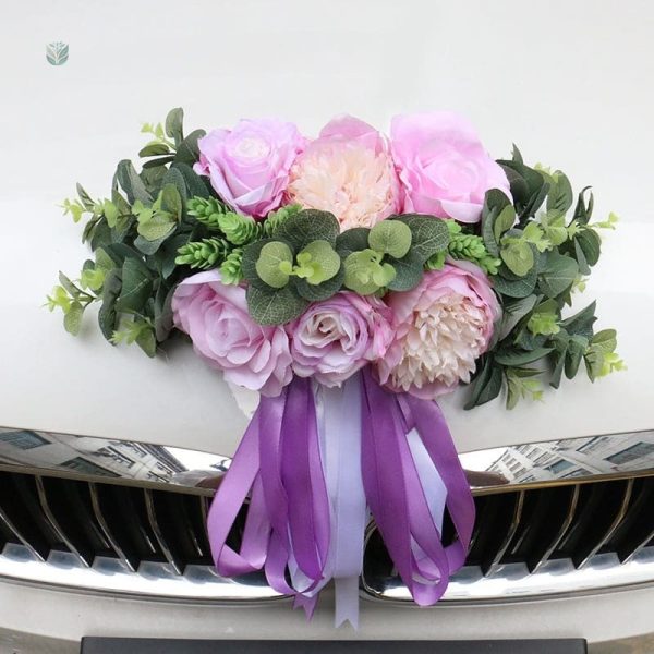 Accessoire floral chic pour voiture de noces