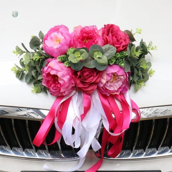 Ornement floral pour mariage sur voiture