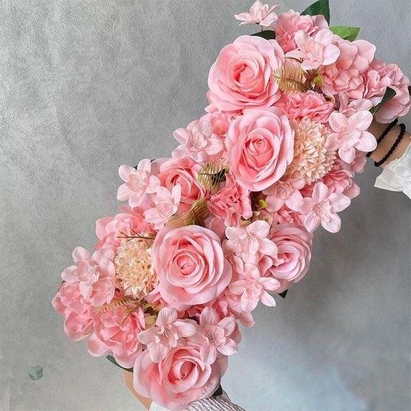 Centre de table fleuri pour mariage élégant