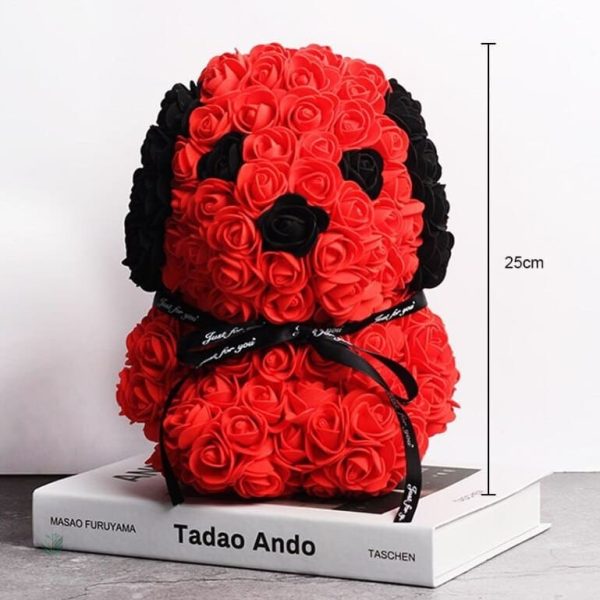 Chien décoratif en roses, design floral innovant