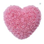 Cœur floral en rose synthétique