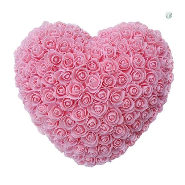 Cœur floral en rose synthétique