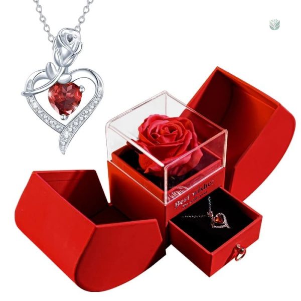 Bijoux et rose intemporelle en coffret