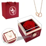 Collier personnalisé avec rose éternelle