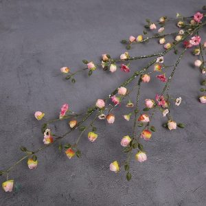 Cognassier du Japon en fleurs, branche décorative