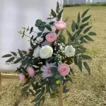 Composition de fleurs artificielles pour maison moderne