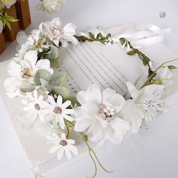 Couronne de Fleurs Blanches élégante et délicate