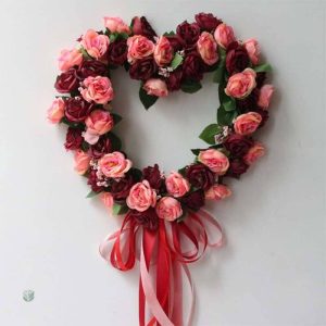 Couronne florale en forme de cœur pour événements