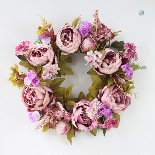 Couronne de pivoines fraîches pour embellir l'espace