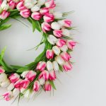 Couronne de tulipes délicates pour une ambiance romantique