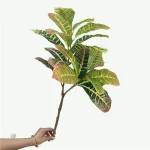 Décoration moderne avec Croton artificiel