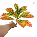 Faux Croton vert pour décoration intérieure