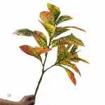 Croton artificiel, touche naturelle pour maison