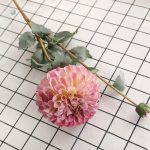 Dahlia décoratif en plastique pour sépulture